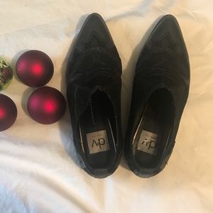 Dolce Vita cowboy pointy toe flats/booties